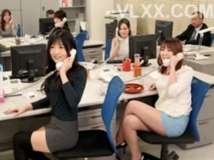 Cô giáo ở lại tăng ca bị cậu học trò cá biệt bất ngờ chụp thuốc mê
